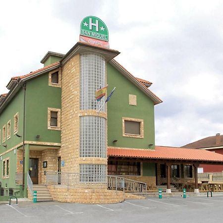 Hotel San Miguel De La Barreda Siero Exteriér fotografie